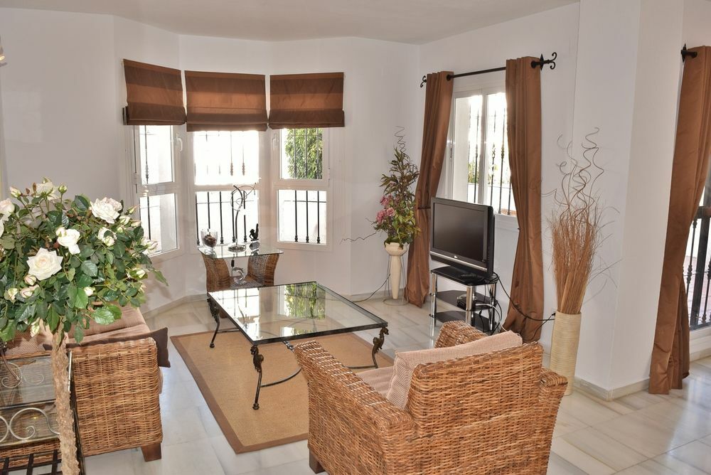 Apartamentos Y Casas Serinamar Marbella El Ángel 外观 照片