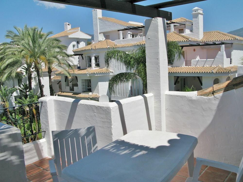 Apartamentos Y Casas Serinamar Marbella El Ángel 外观 照片