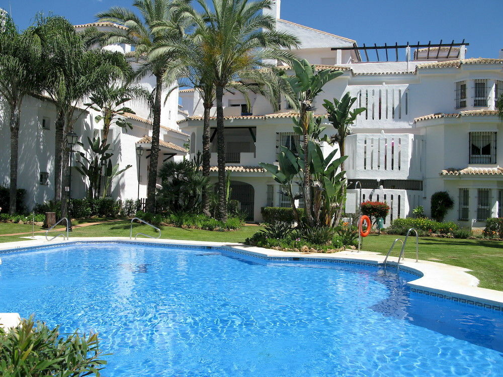 Apartamentos Y Casas Serinamar Marbella El Ángel 外观 照片