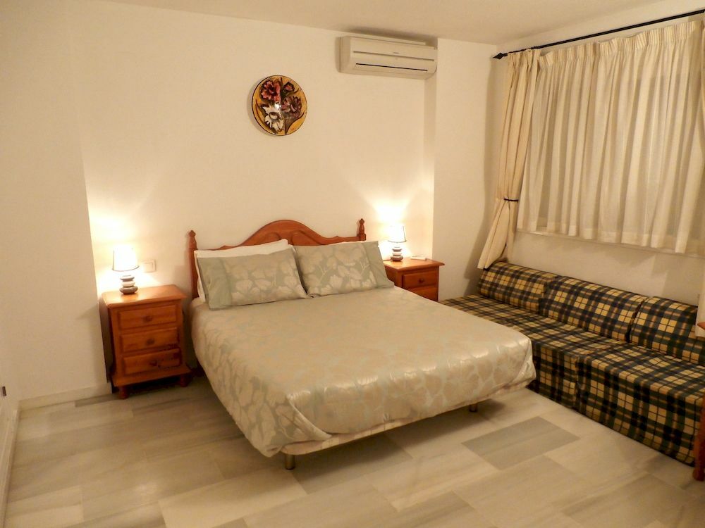 Apartamentos Y Casas Serinamar Marbella El Ángel 外观 照片