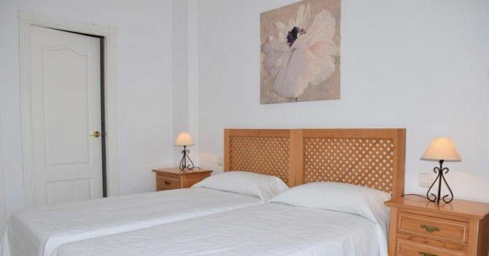 Apartamentos Y Casas Serinamar Marbella El Ángel 外观 照片