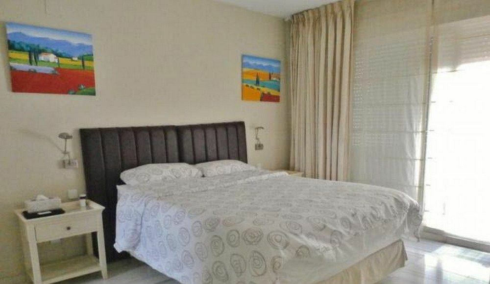 Apartamentos Y Casas Serinamar Marbella El Ángel 外观 照片