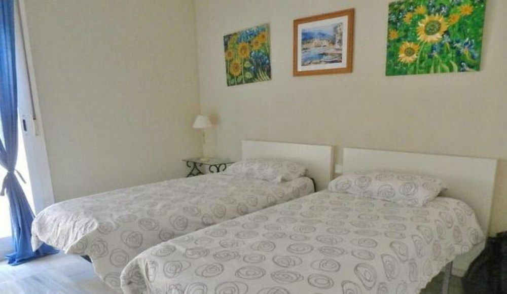 Apartamentos Y Casas Serinamar Marbella El Ángel 外观 照片