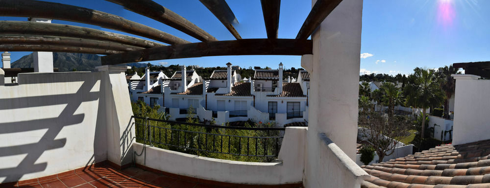 Apartamentos Y Casas Serinamar Marbella El Ángel 外观 照片
