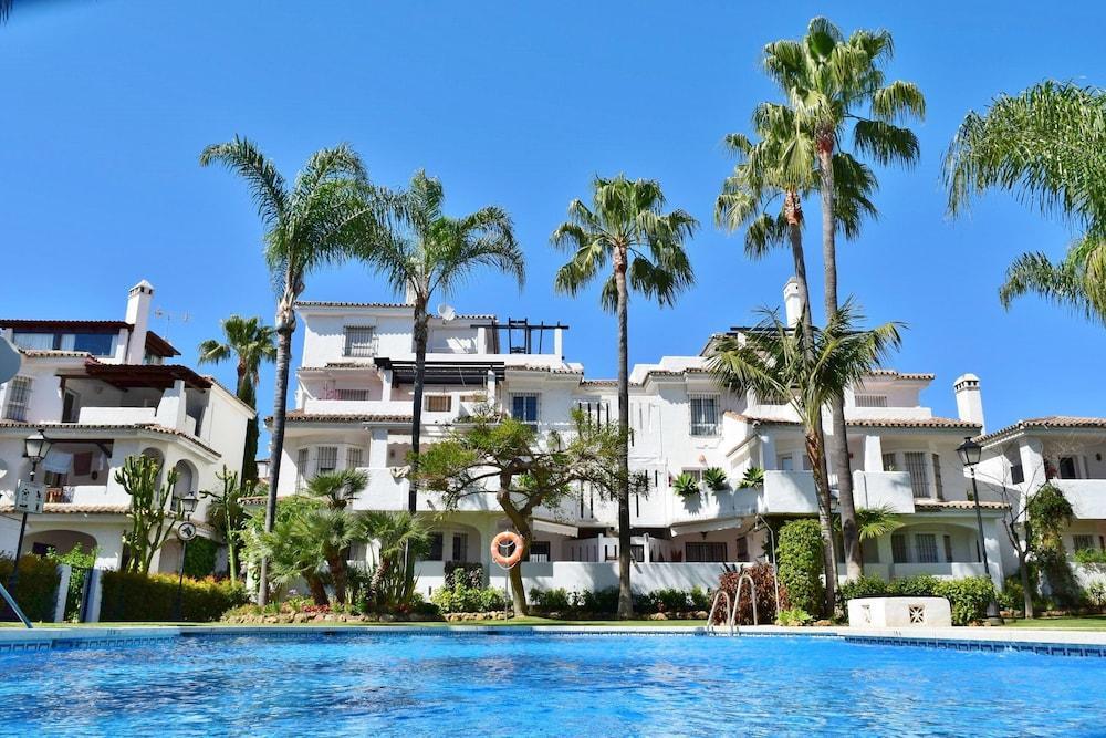 Apartamentos Y Casas Serinamar Marbella El Ángel 外观 照片